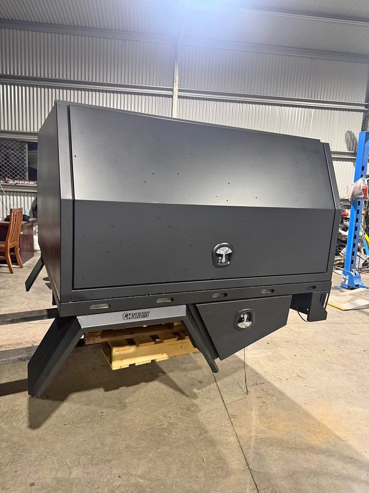Steel Tray Setup