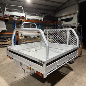 Tiger Dual Cab Aluminium Tray with Ladder Rack & Trundle Drawer | 1800 x 1800mm