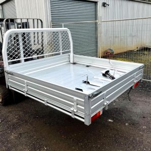 Universal Dual Cab Aluminium Tray | 1800 x 1800mm